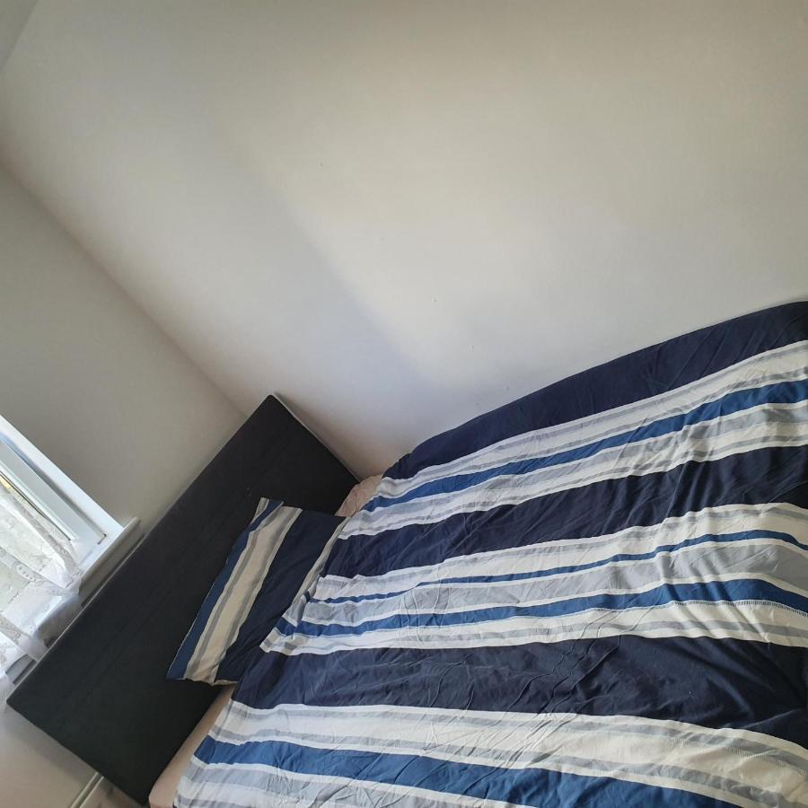 2-Bedroom Back Hilton Area Apartment - Ground Floor, Aberdeen City Center Extérieur photo