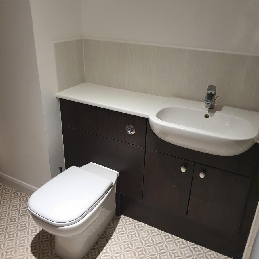 2-Bedroom Back Hilton Area Apartment - Ground Floor, Aberdeen City Center Extérieur photo