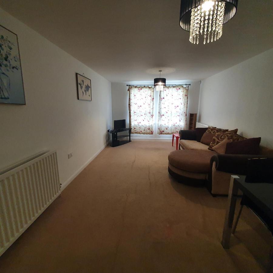 2-Bedroom Back Hilton Area Apartment - Ground Floor, Aberdeen City Center Extérieur photo