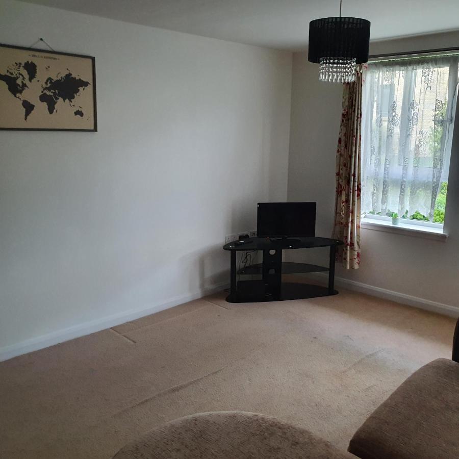 2-Bedroom Back Hilton Area Apartment - Ground Floor, Aberdeen City Center Extérieur photo